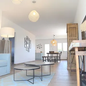 Apartahotel Masia Rovira - Esc1852, Sant Llorenç d'Hortons